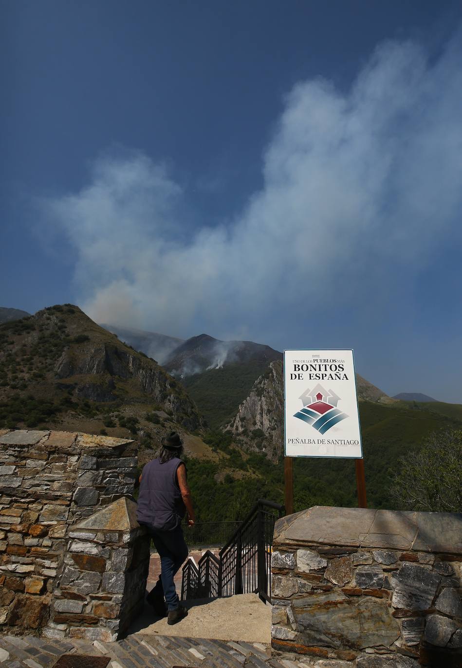Fotos: Incendio en Montes de Valdueza