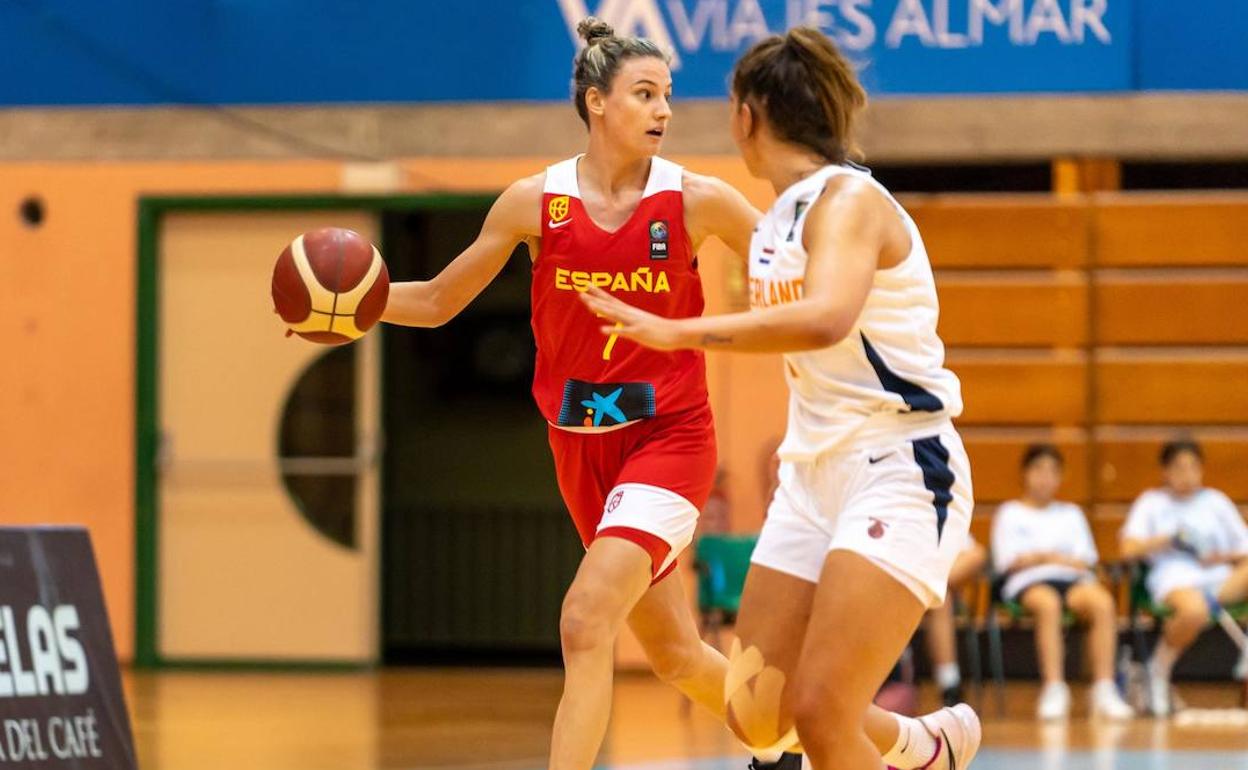 Anna Palma, jugadora del Embutidos Pajariel Bembibre