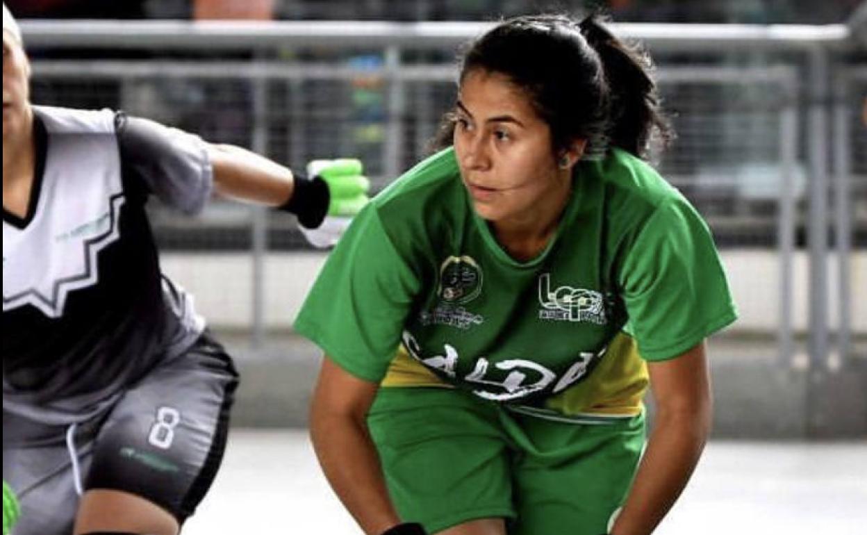 Imagen de la nueva jugadora del club bembibrense de hockey.