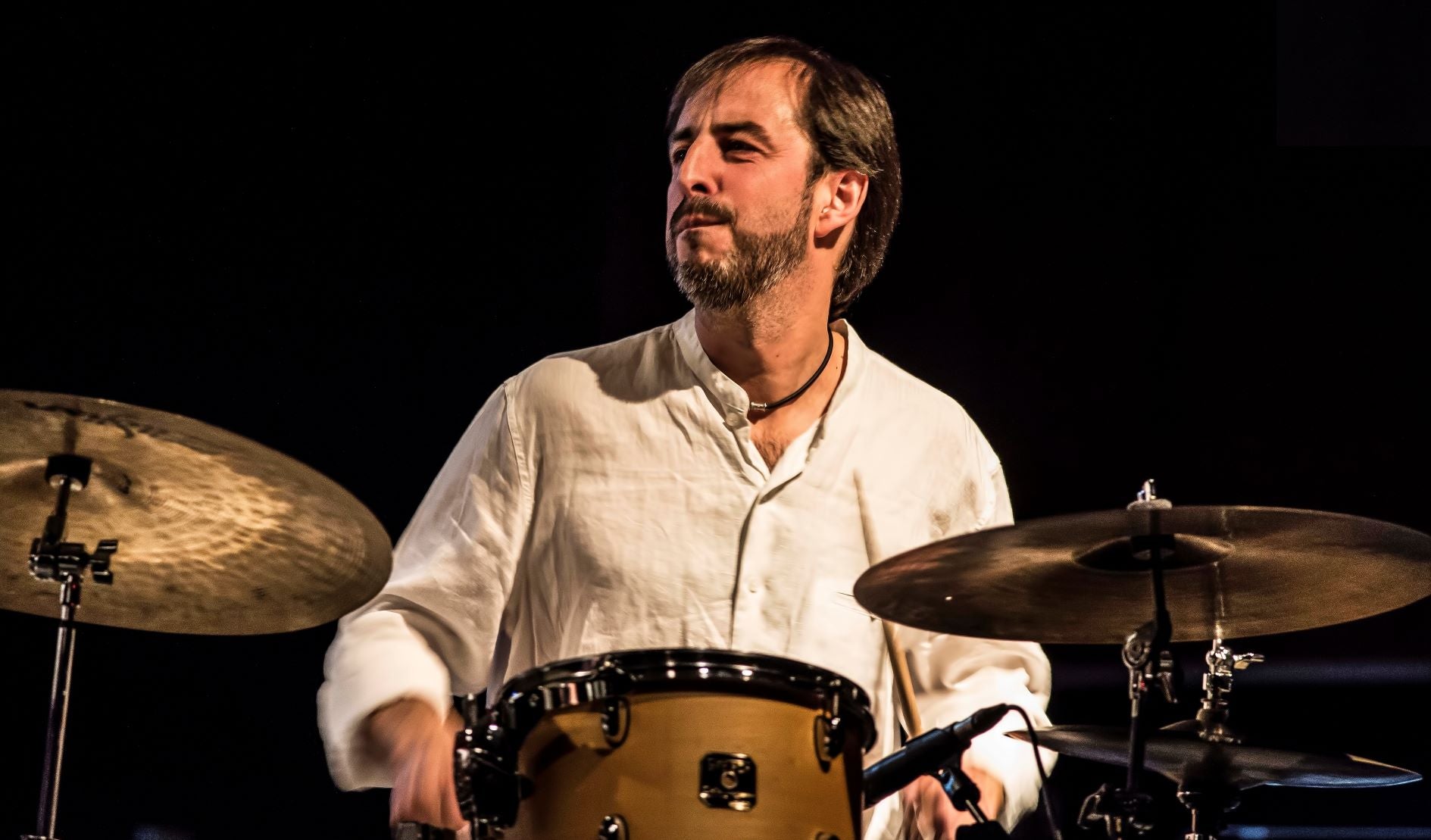 El batería Gonzalo del Val actúa este miércoles en el Festival de Jazz Km251 de Ponferrada.
