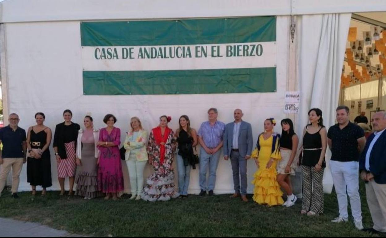 Apertura de la carpa de la Casa de Andalucía en El Bierzo en las fiestas de la Encina.