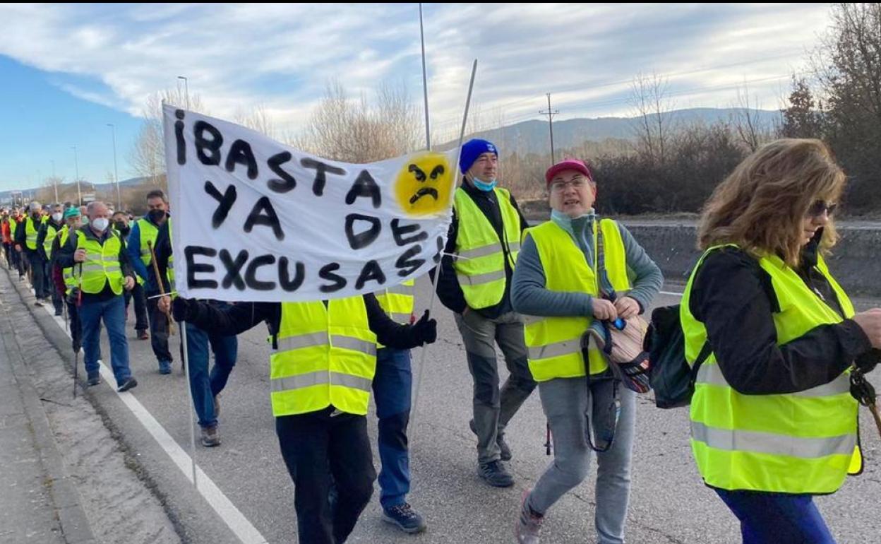 Imagen de la marcha blanca del Bierzo y Laciana en defensa de una sanidad pública de calidad. 