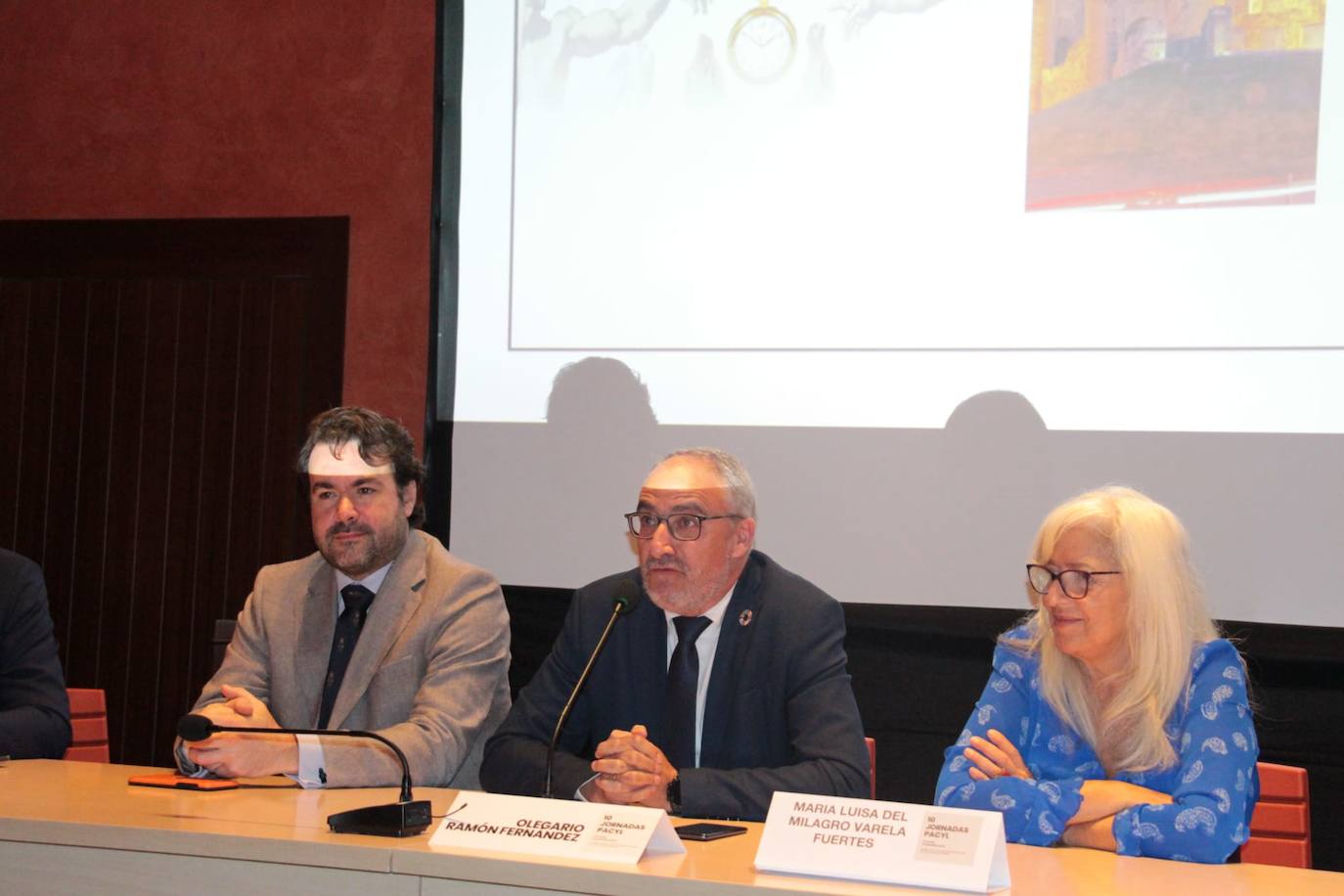 Inauguración de la 10 edición de las Jornadas Pacyl de la Sociedad Castellano y Leonesa de Cuidados Paliativos en Ponferrada.