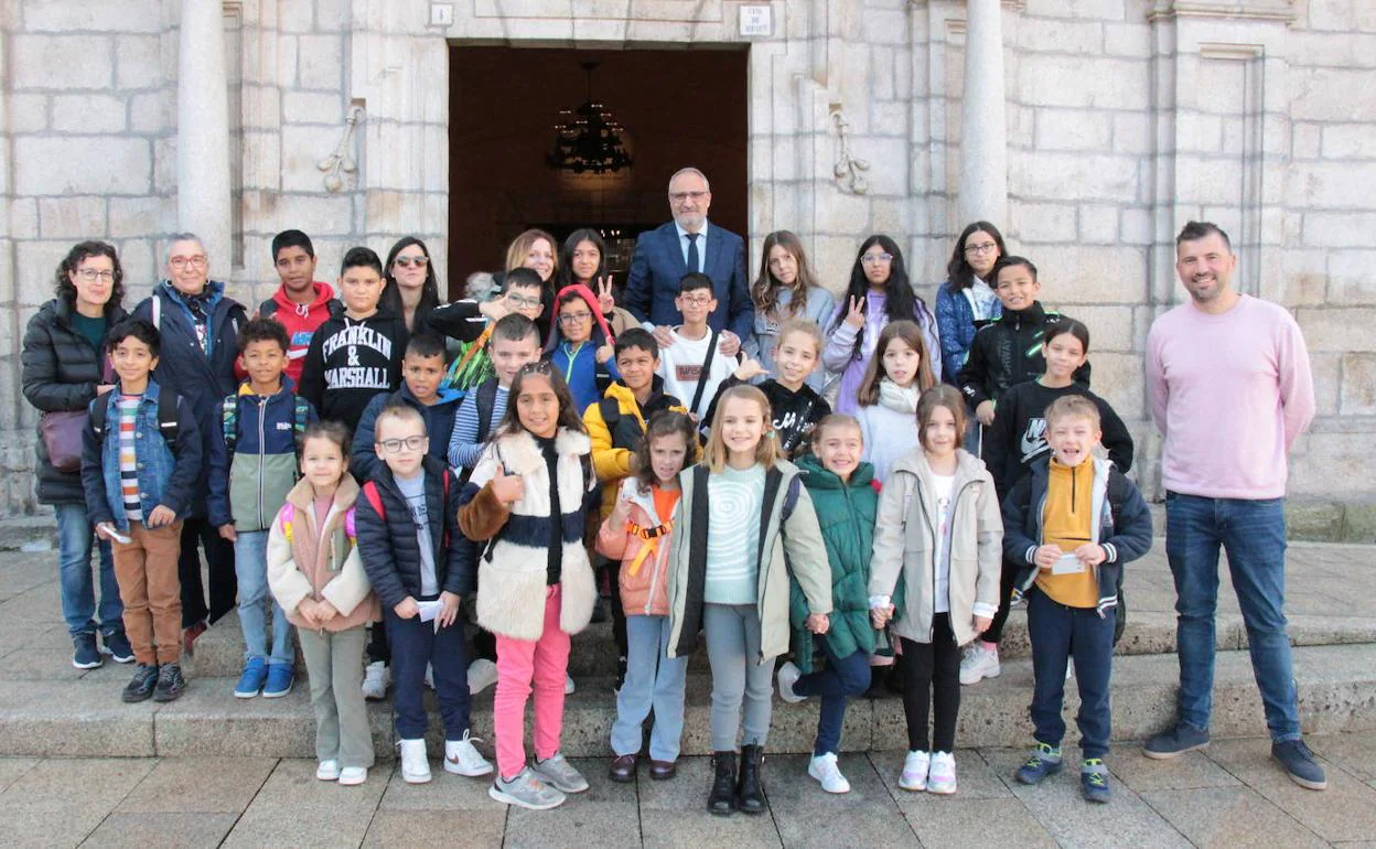 Visita de los alumnos del colegio Virgen del Carmen.