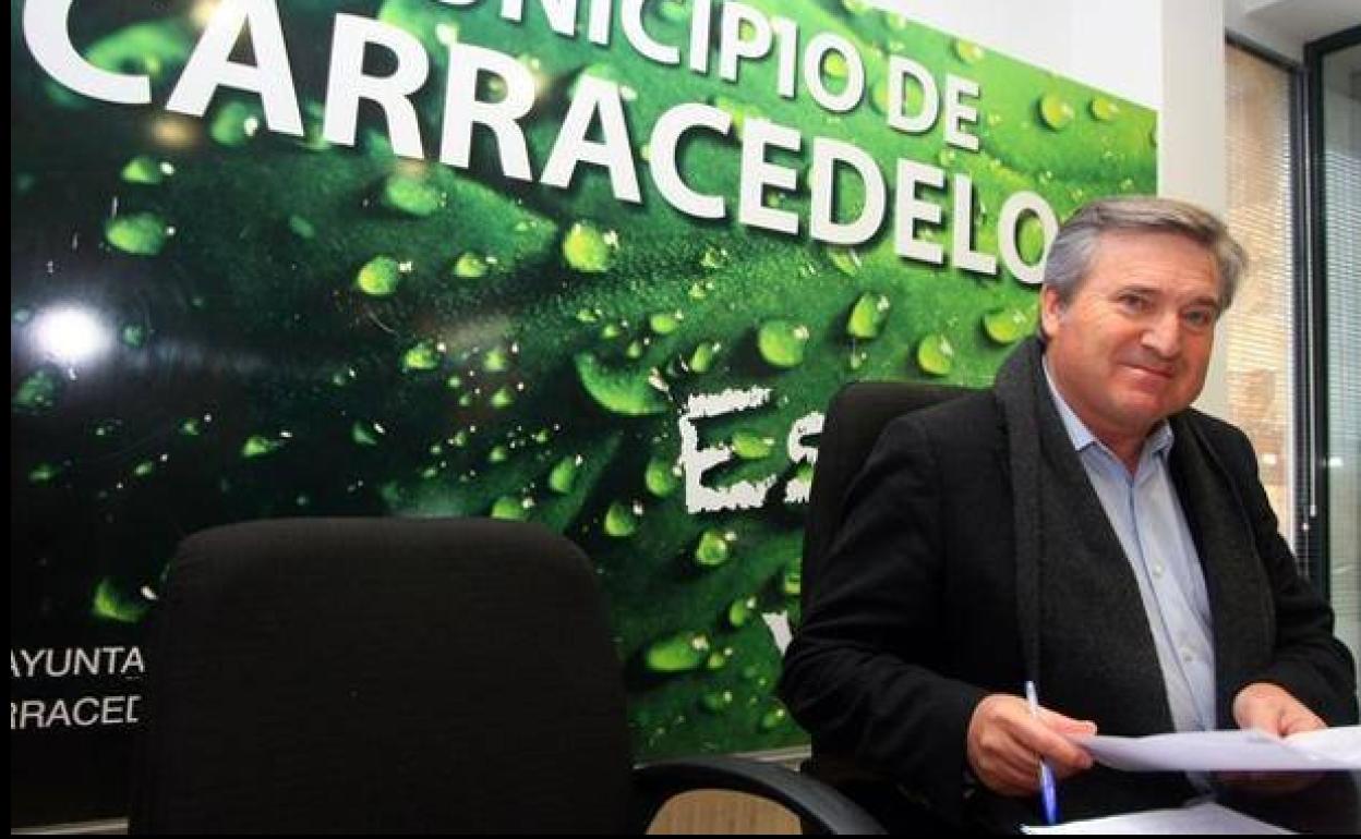 El alcalde de Carracedelo, Raúl Valcarce.