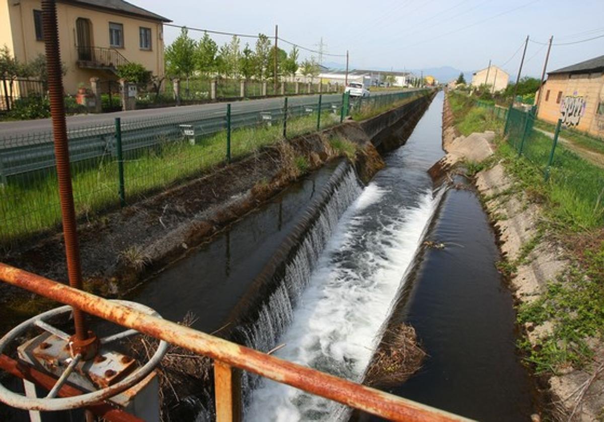 Un funcionario de Ponferrada ayudará a los regantes con los trámites para la modernización del Canal Bajo del Bierzo