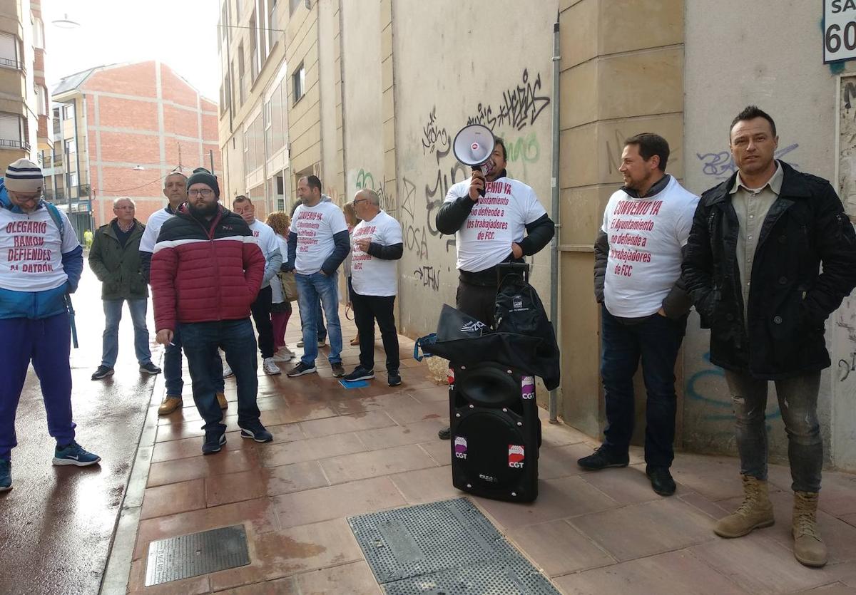 Protesta de los trabajadores de FCC en Ponferrada.