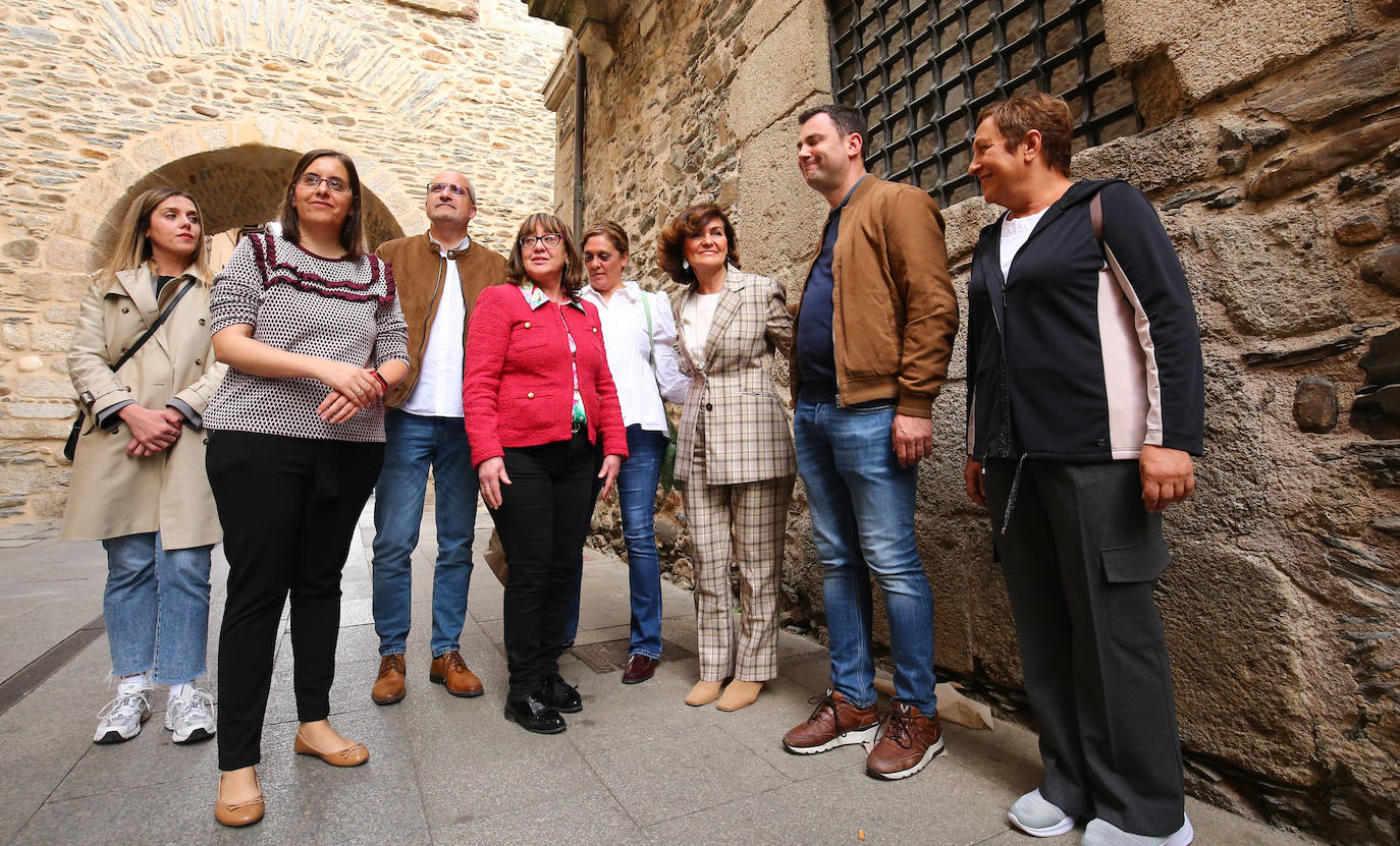 Carmen Calvo participa en una charla feminista en Ponferrada