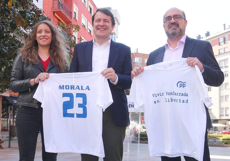 Ester Muñoz, Alfonso Fernández Mañueco y Marco Morala, este miércoles, en Ponferrada.