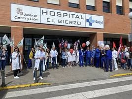 Concentración sanitaria para pedir mejoras laborales