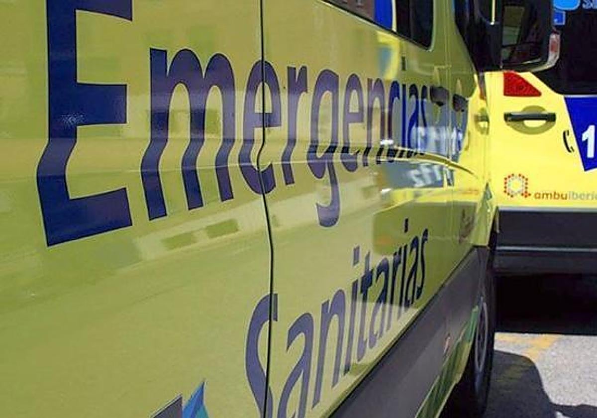 Ambulancia de soporte vital básico del servicio de emergencias 112.