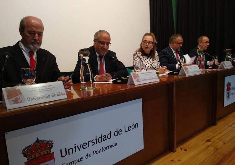Inauguración de las XXXIII Jornadas Formativas de la Asociación de Gabinetes de Prensa de las Universidades y Centros de Investigación de España (AUGAC) en el Campus de Ponferrada.