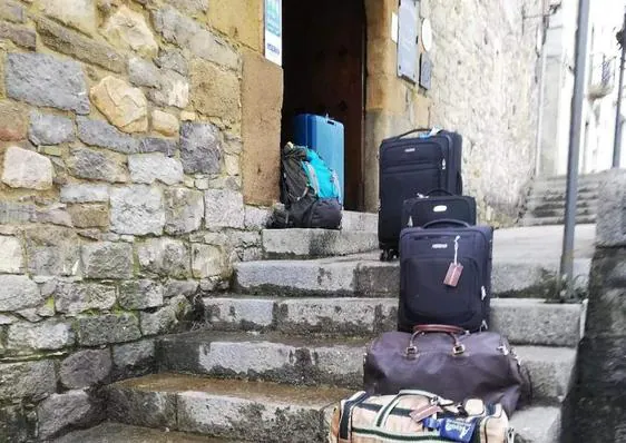 Los albergues de Foncebadón y Ponferada en el Camino Francés no admitirán maletas desde el 12 de junio