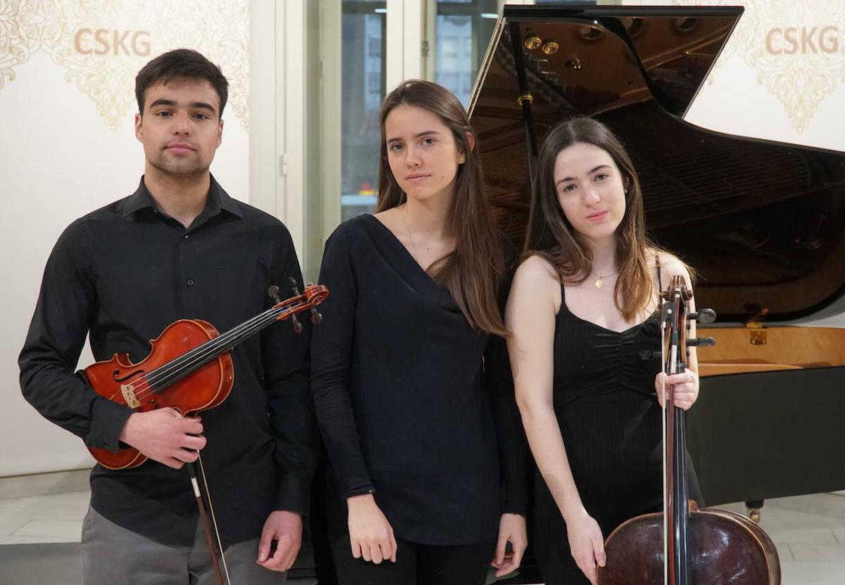 El Trío Bérgamo, con su violonchelista Claudia Barro de Ponferrada.