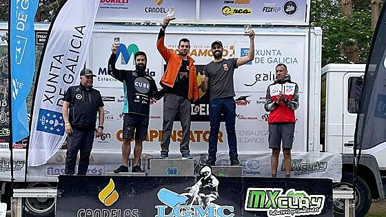 El piloto berciano Alberto Yáñez sube al podio en el Rally Raid en Manzaneda