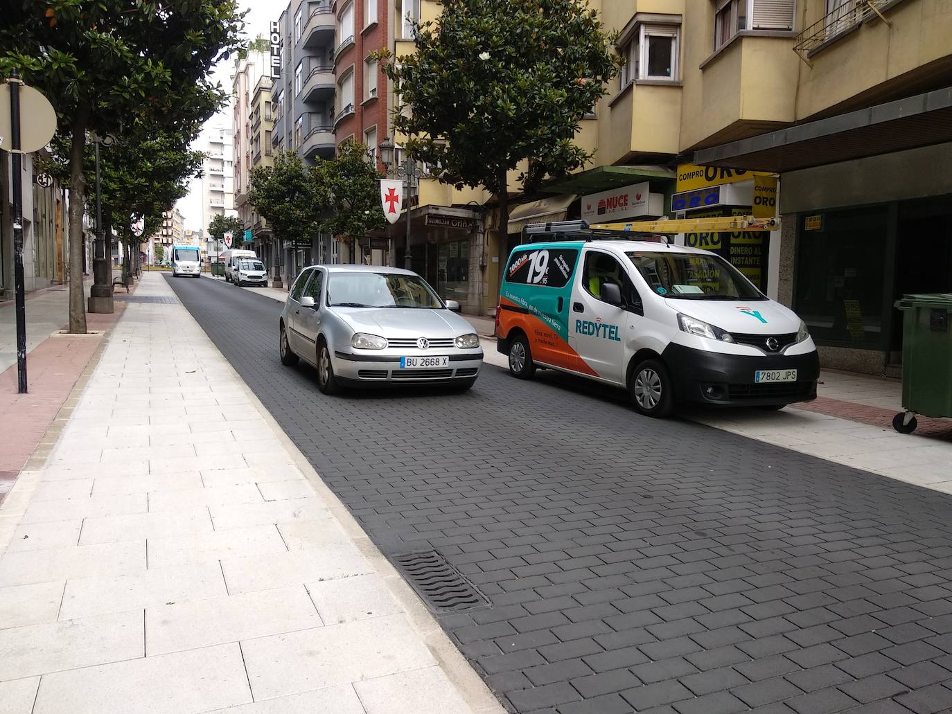 Ponferrada estrena la remodelación de la avenida de la Puebla