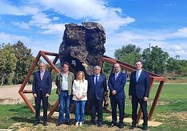 Inauguración de la escultura Germinación en el Campus de Ponferrada.