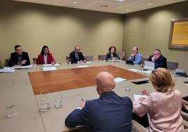 Imagen de la reunión de trabajo entre el equipo de gobierno de Ponferrada y la Consejería de Sanidad.