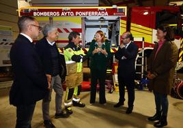 La directora general de la Agencia de Protección Civil y Emergencias acudió a la presentación del nuevo material del parque de bomberos de Ponferrada