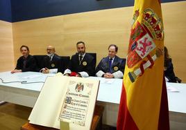 Lectura de los artículos de la Carta Magna por la Junta de Jueces de Ponferrada con motivo de la próxima celebración del Día de la Constitución