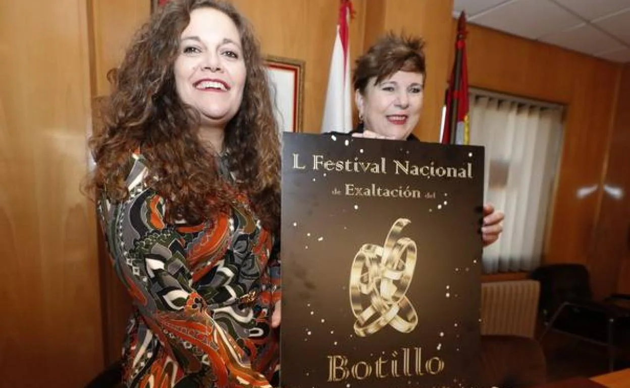 La alcaldesa de Bembibre y la edil de Cultura, en la presentación del cartel y los actos del L Festival Nacional de Exaltación del Botillo.