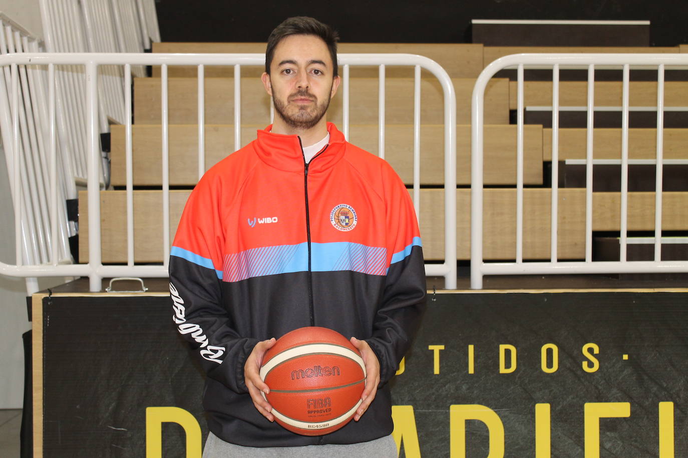 Álex García se incorpora al cuerpo técnico de los bercianos.