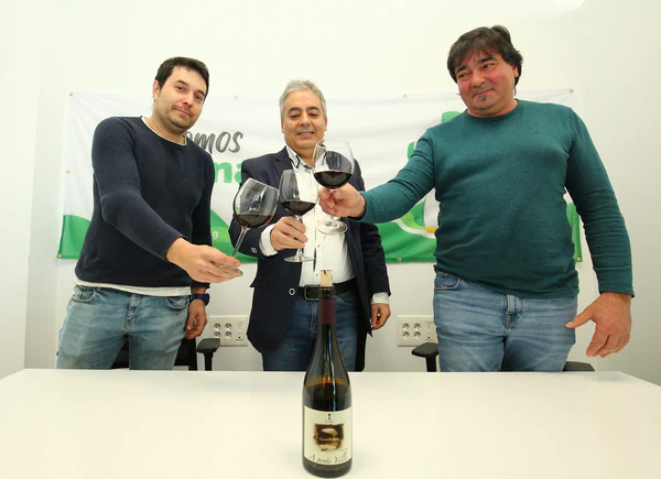 Asprona Bierzo se suma a la iniciativa &#039;Apadrina una viña&#039; de la bodega 13 Viñas con su proyecto Aspronawine