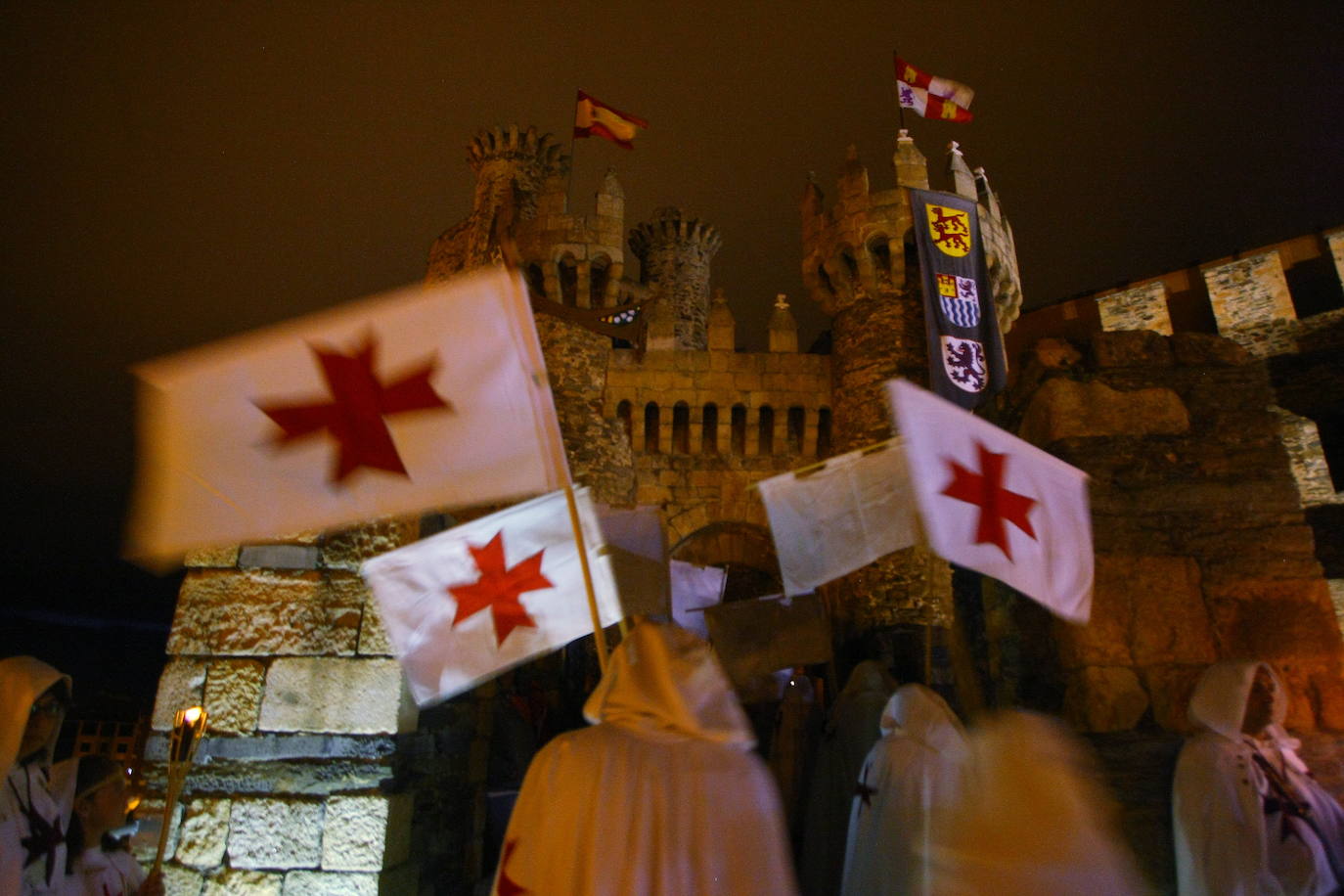 . Desfile templario en el Castillo de los Templarios de Ponferrada