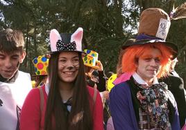 Más de un centenar de jóvenes participaron en Ponferrada en el juego del 'Rompecabezas'.