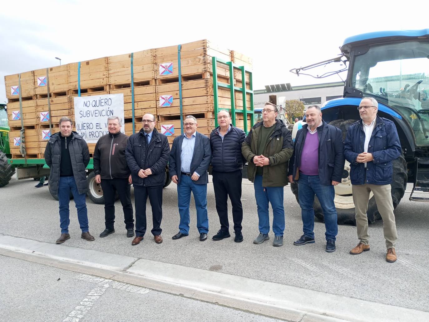 Más de 150 tractores recorrieron las calles de Ponferrada en una protesta histórica del campo berciano.