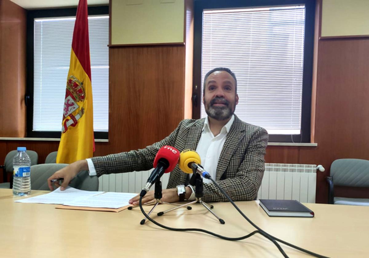 El Juez Decano de Ponferrada, Óscar Hernáiz, durante la presentación de la memoria 2023 de los Juzgados.