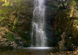 Cascada de Cantejeira