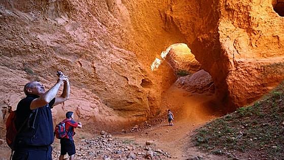 Las Médulas se preparan para la 'procesión' del Viernes Santo y esperan 4.000 visitas