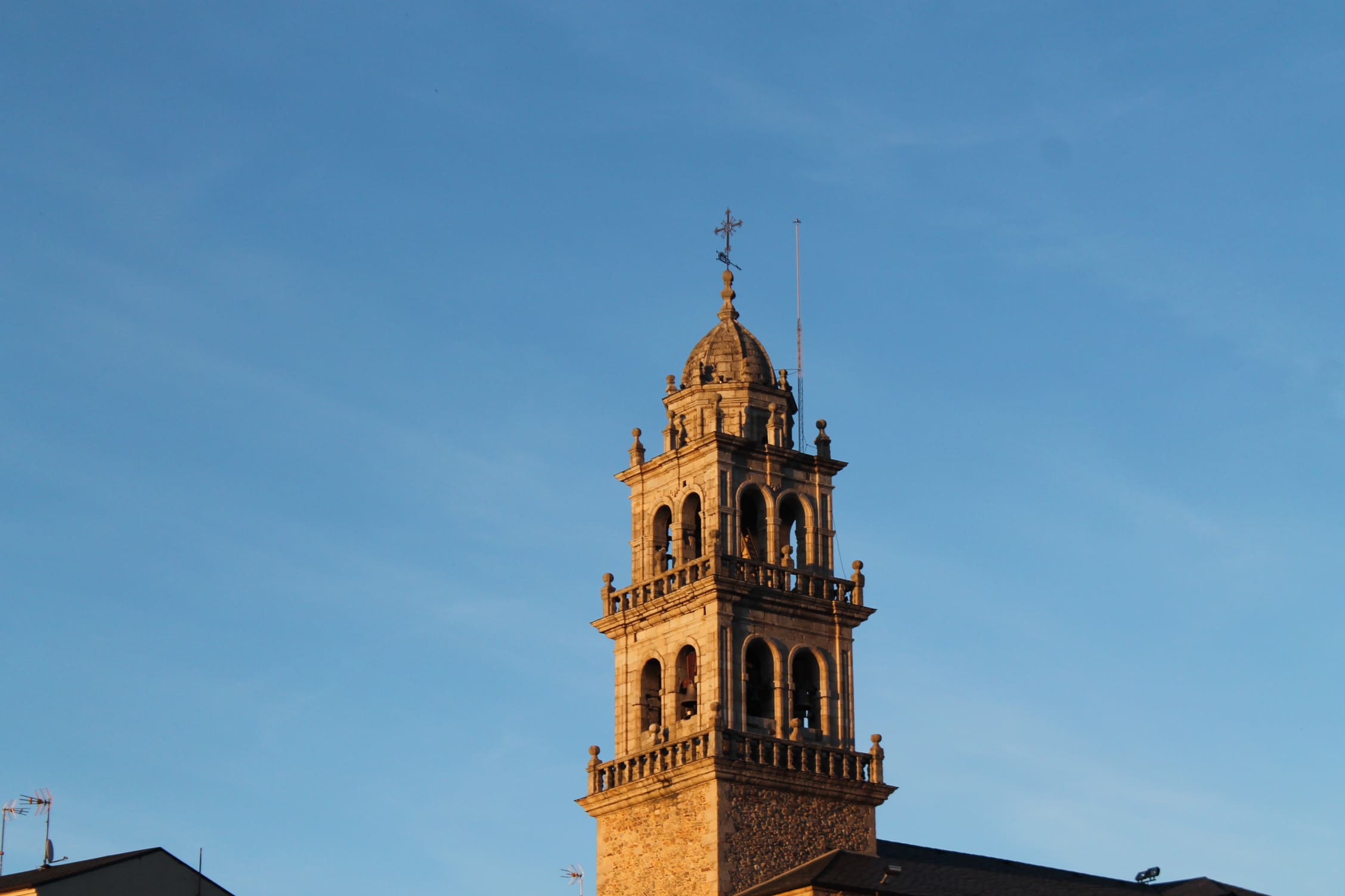 El Castillo de Ponferrada acoge al Cristo de la Esperanza