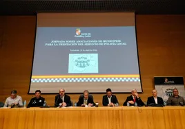 El alcalde de Ponferrada (3I) participó en la Jornada sobre Asociaciones de Municipios para la prestación del servicio de Policía Local.
