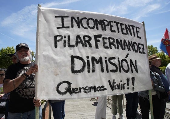 Concentración por la sanidad pública en el Hospital El Bierzo de Ponferrada.