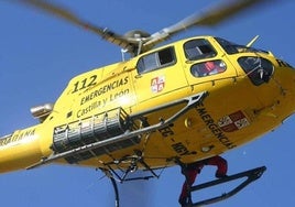 Evacuado en helicóptero un motorista herido de gravedad en Puente de Domingo Flórez