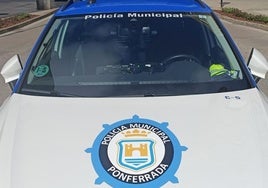 Coche patrulla de la Policía Municipal de Ponferrada.