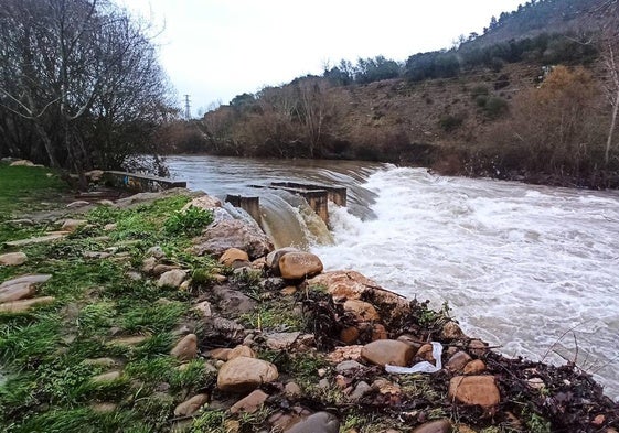 El río Sil a su paso por Ponferrada, en una imagen de archivo.