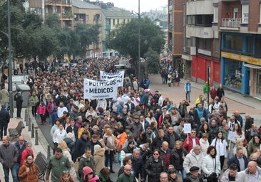 Más de 12.000 personas alzan la voz en Ponferrada por una «oncología de categoría»