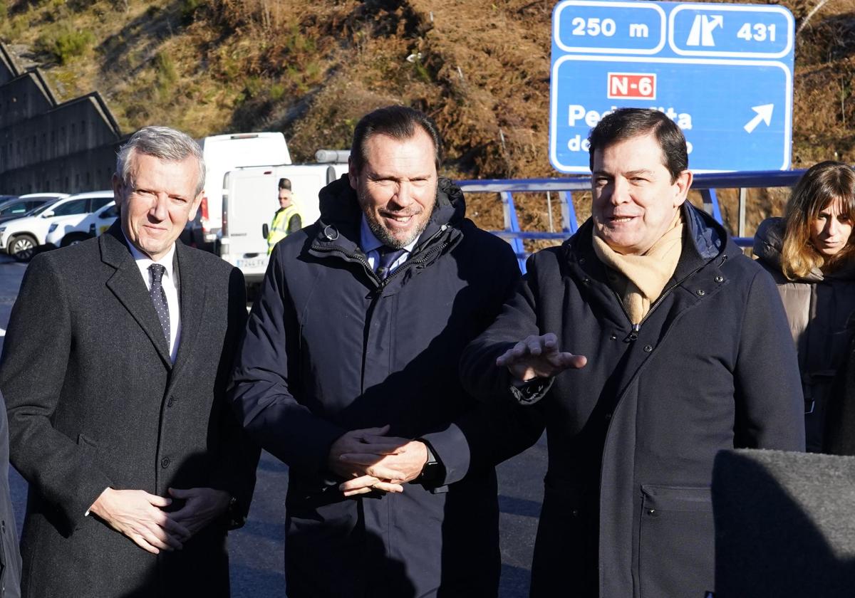 El ministro de Transportes preside la puesta en servicio del viaducto de El Castro de la A-6 en sentido A Coruña.