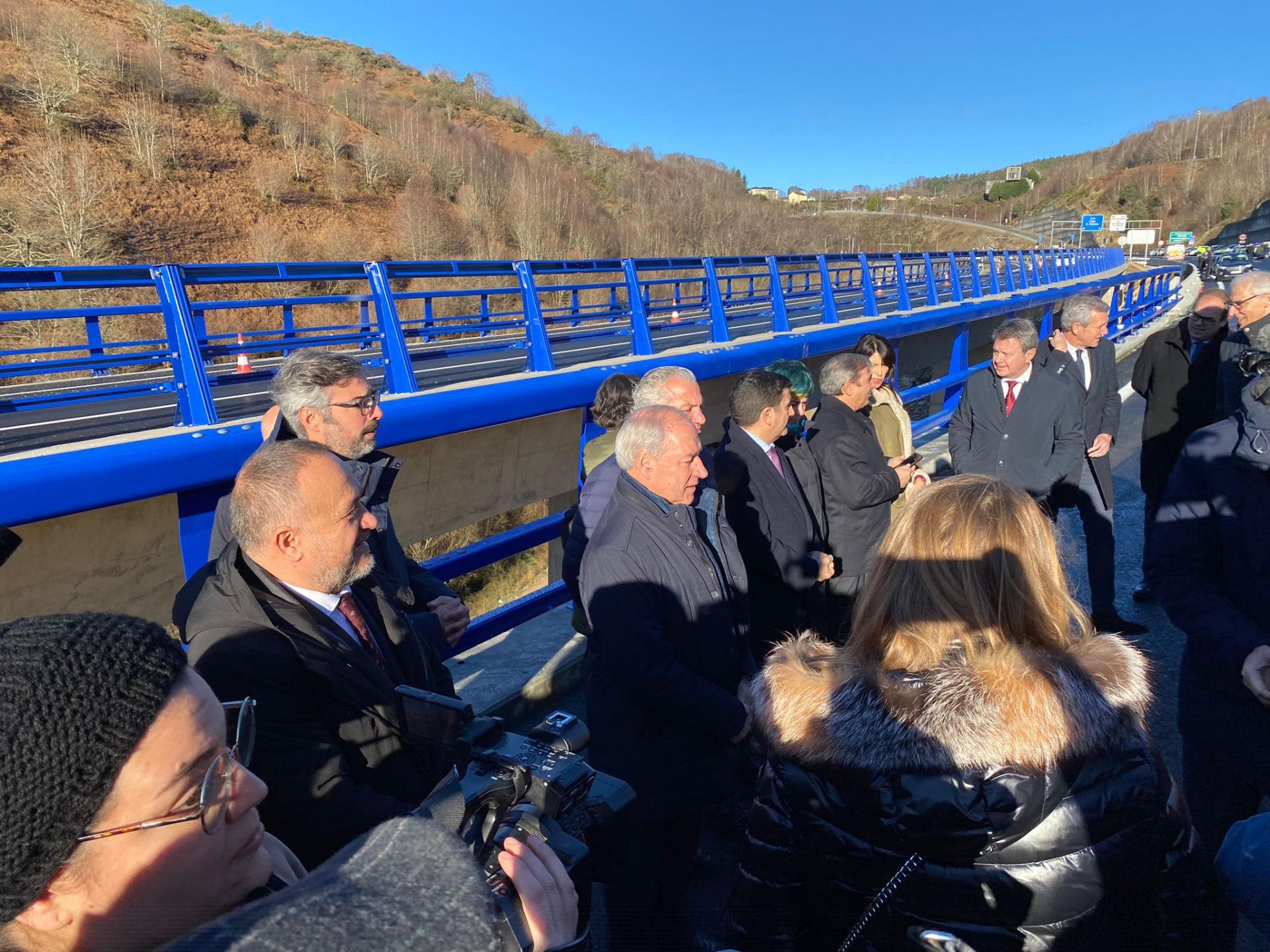 Reapertura del nuevo viaducto de 'El Castro' de la A-6 sentido A Coruña y del segundo carril de la calzada en sentido Madrid.