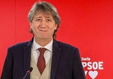 Fiscalía pide el archivo de la querella contra el líder del PSCyL por ir en 'papamóvil'