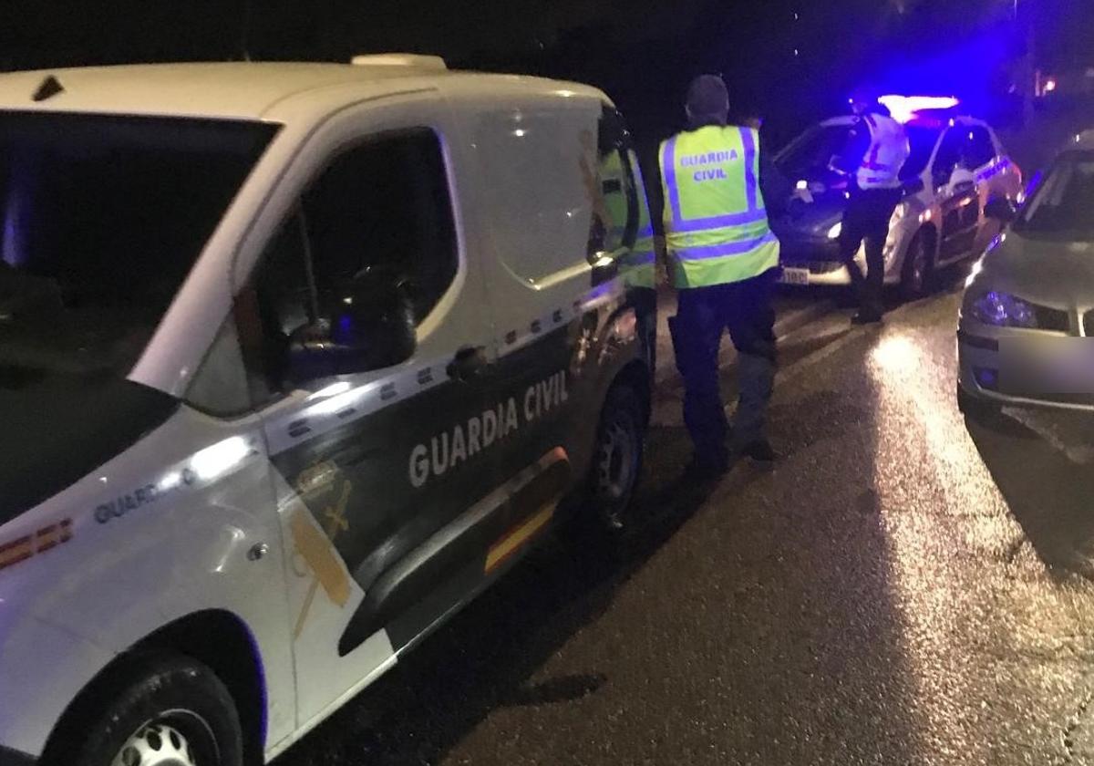 Un detenido en busca y captura y varias denuncias en zonas de ocio del Bierzo