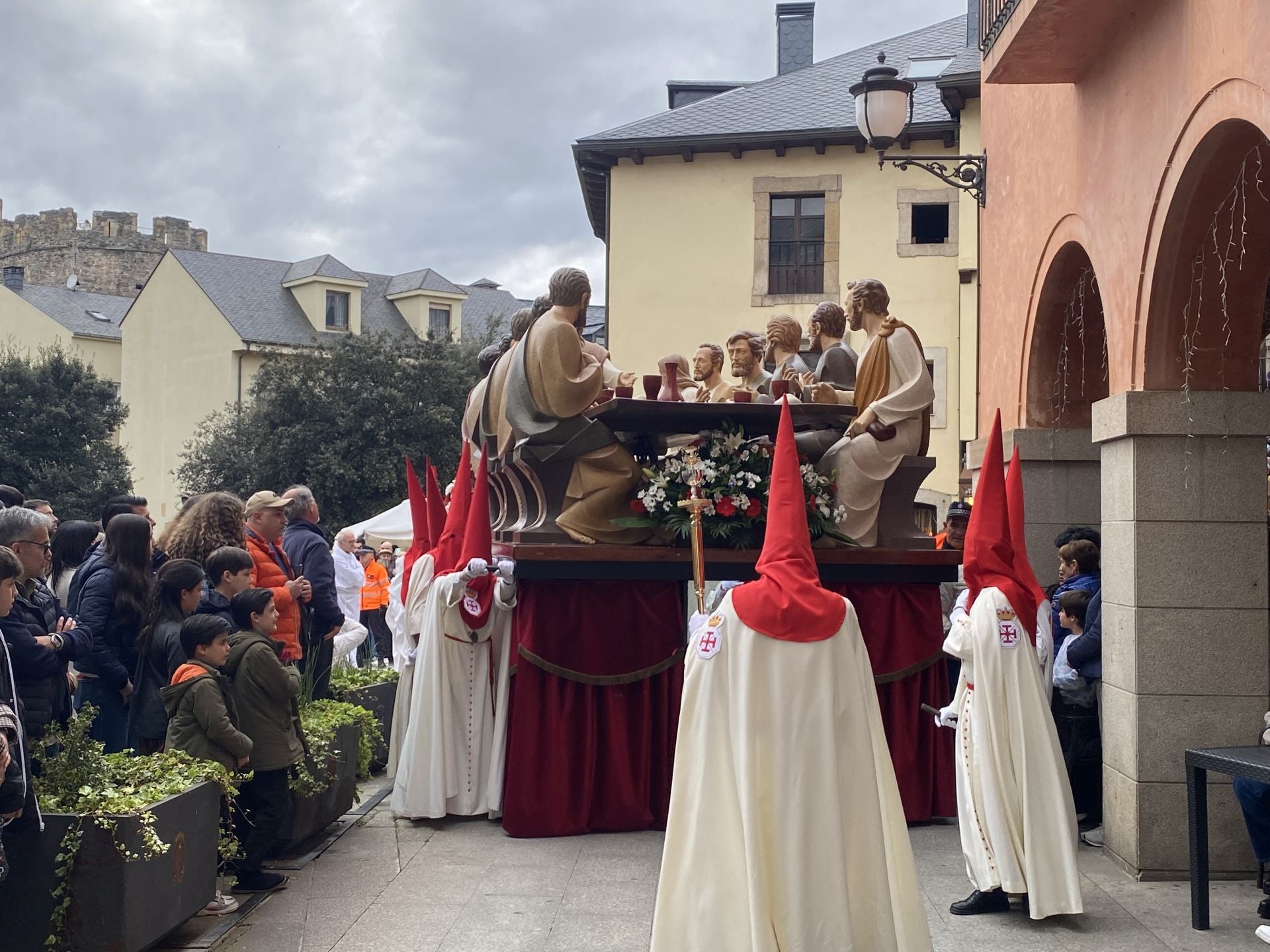 Imágenes de la procesión de la Santa Cena.