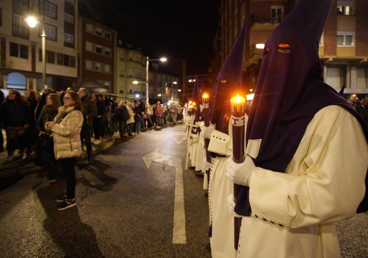 La Procesión del Silencio de Ponferrada, en imágenes