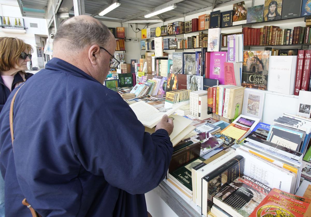La feria del libro antiguo y de ocasión vuelve a Ponferrada