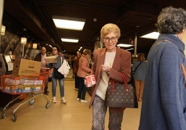 Vuelta a la actividad en los comercios de Ponferrada el día después del gran apagón.