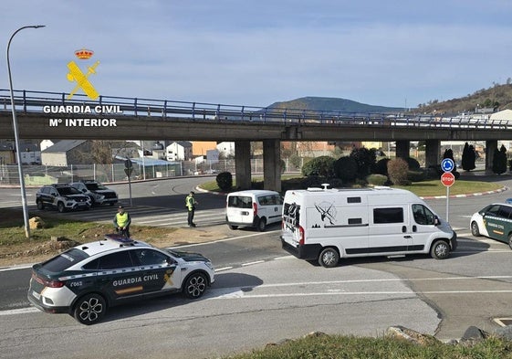 Imagen de un dispositivo de la Guardia Civil.