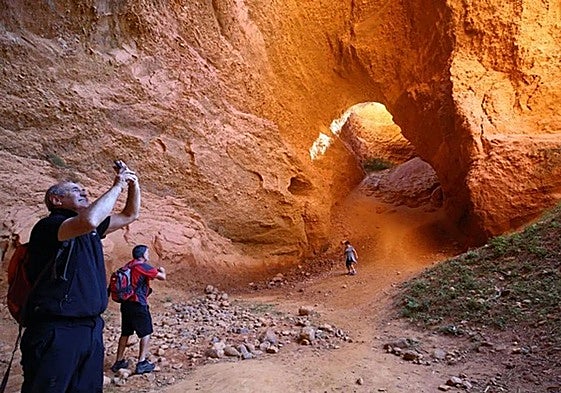 Turistas en Las Médulas.